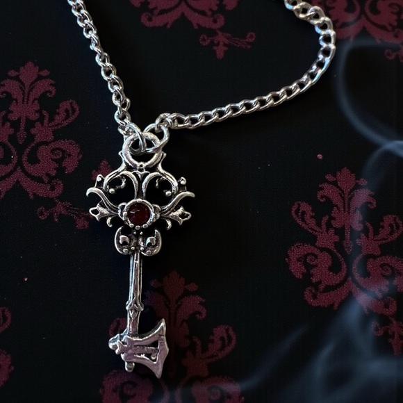 Layered Gothic Heart Lock and Key Pendant Necklace - Picture 3 of 16